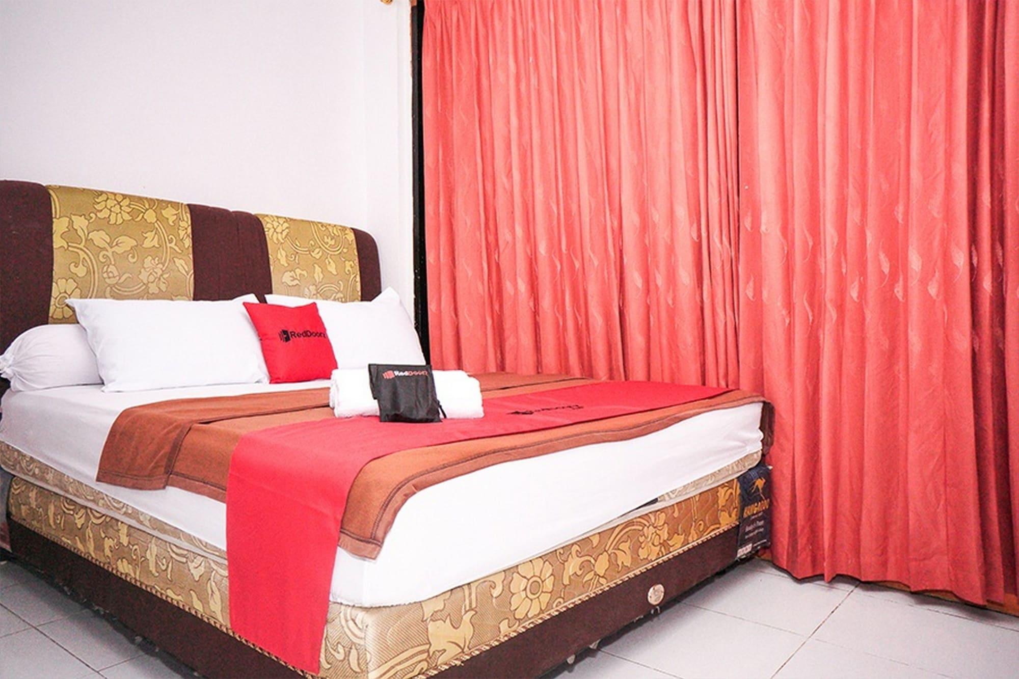 RedDoorz near Palembang Square Mall 2 Bagian luar foto
