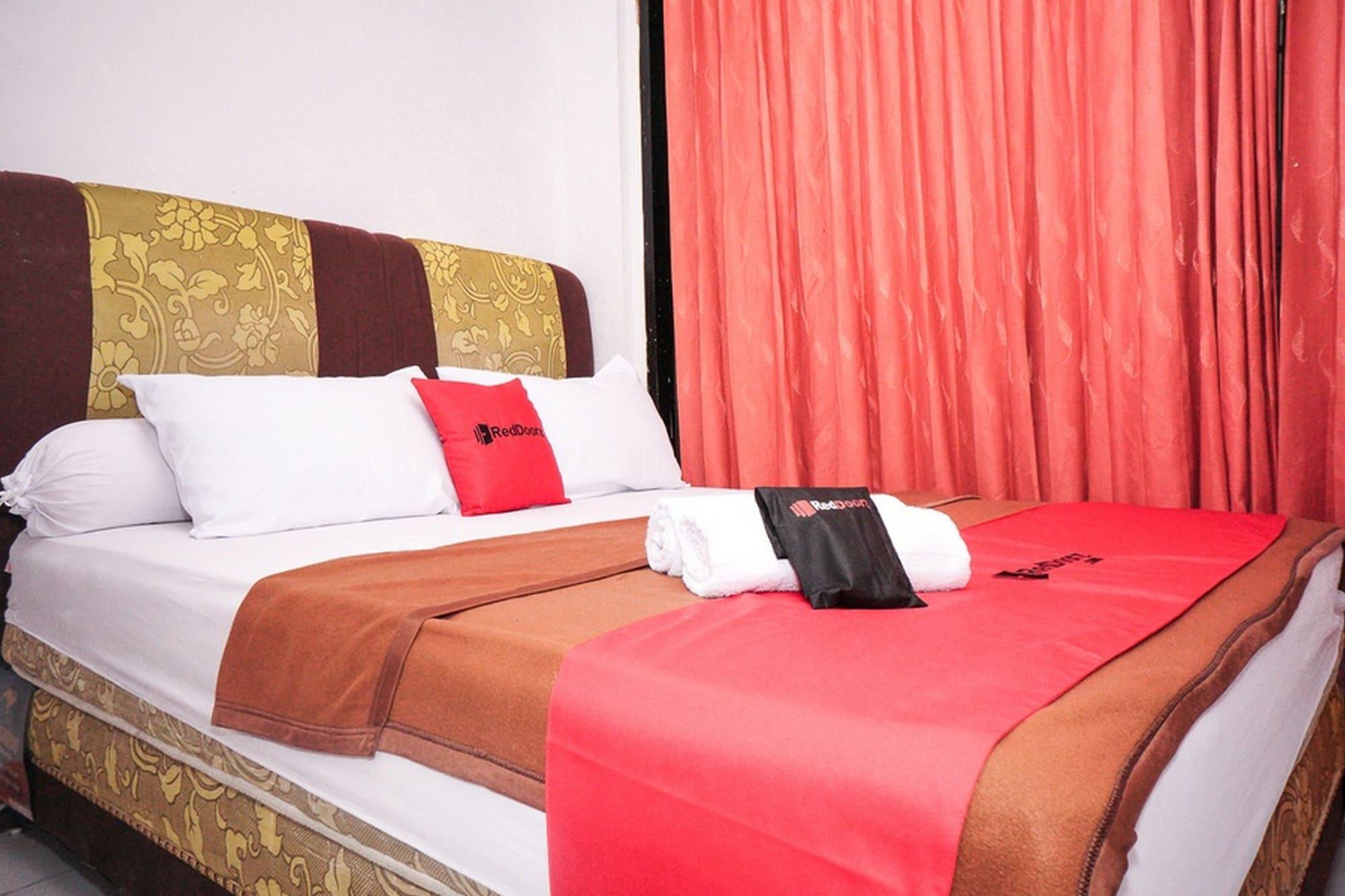 RedDoorz near Palembang Square Mall 2 Bagian luar foto